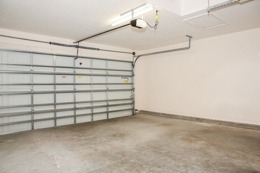 Building Photo - 77837 Lumber Creek Blvd