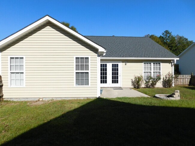 Building Photo - 205 Sellhorn Blvd