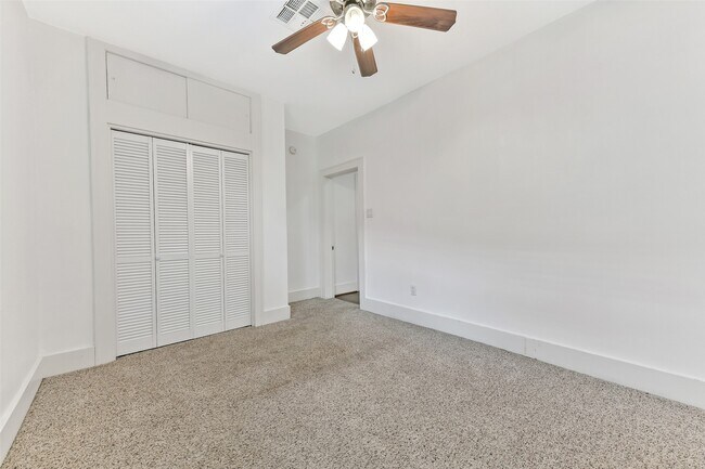 Building Photo - 4701 Avenue N 1/2 Rear