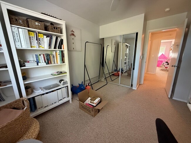 Building Photo - 3 Bedroom DuPont Home for Rent