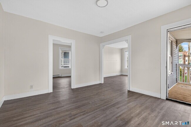 Building Photo - 27 Beacon St