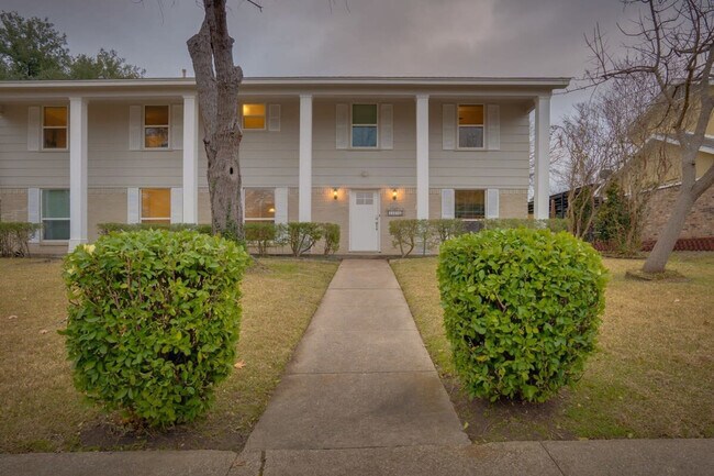 Building Photo - 11210 Cotillion Dr