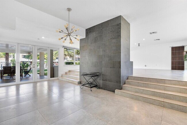 Building Photo - 1481 NE 104th St