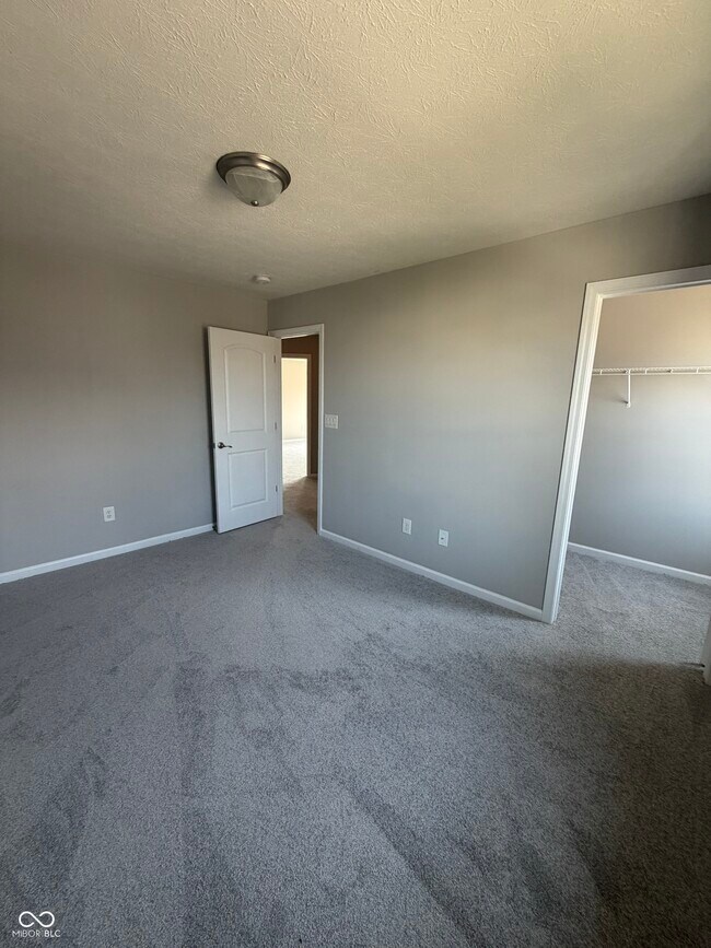 Building Photo - 9681 Angelica Dr