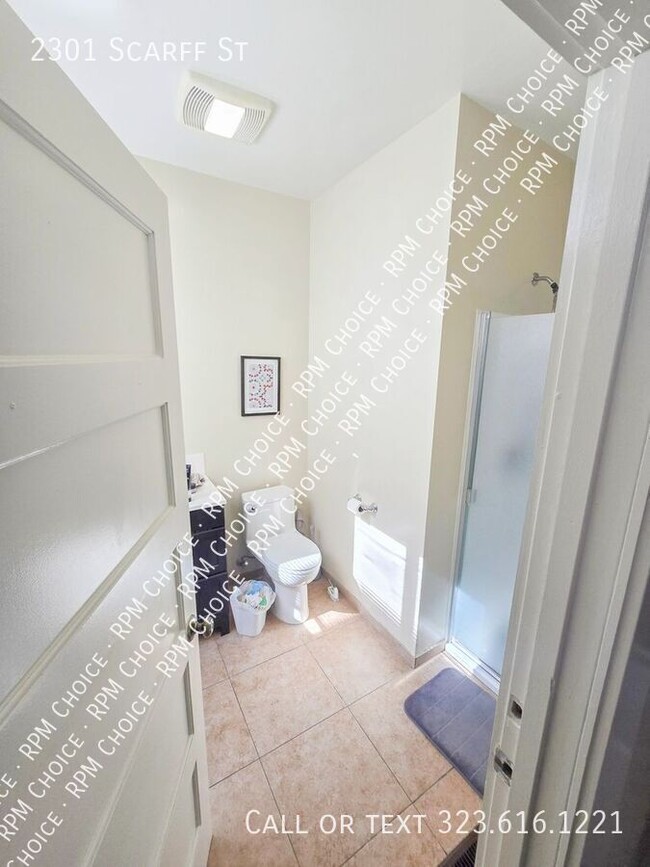 Building Photo - 2301 Scarff St