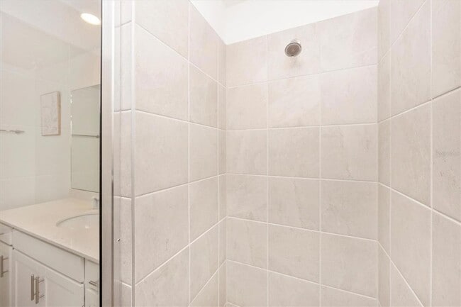 Building Photo - 12280 Wellen Golf St