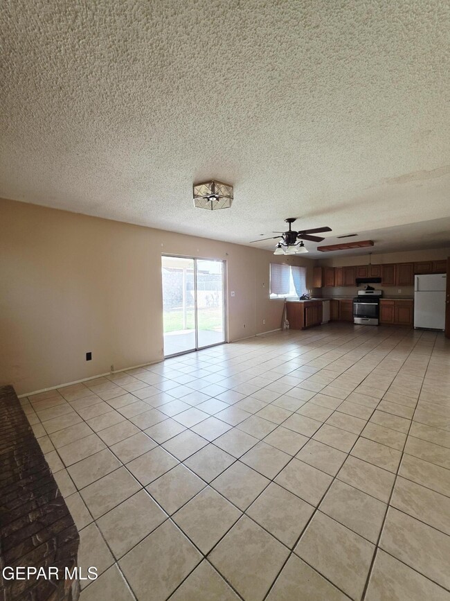 Building Photo - 10457 Aphonia Dr