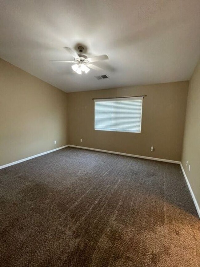 Building Photo - 236 S Argyle Pl