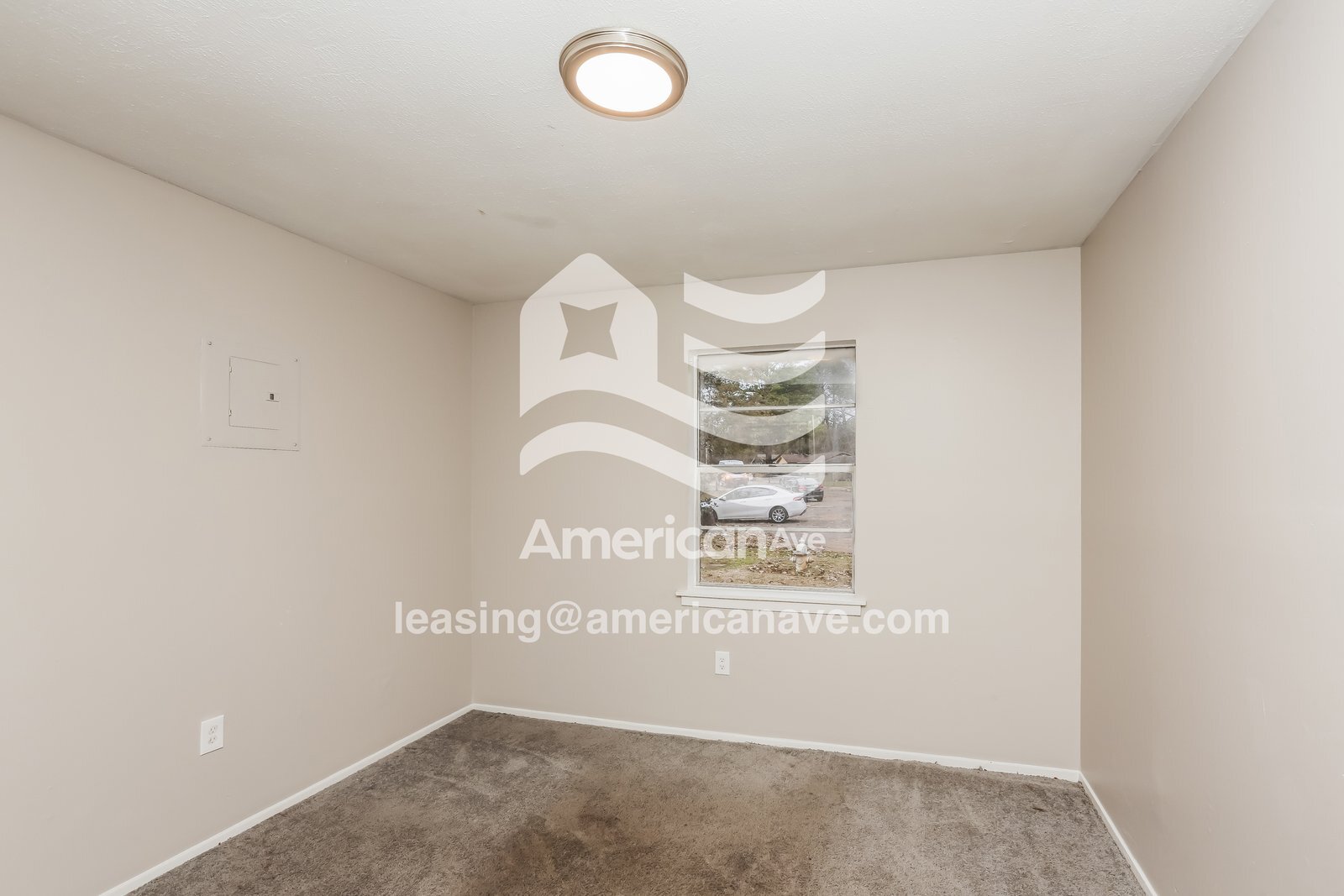 Building Photo - 187 E Woodcrest Dr