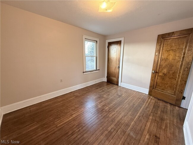 Building Photo - 837 Eastland Ave