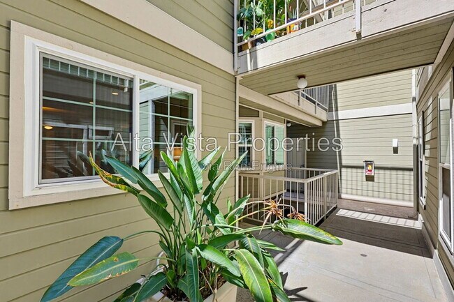 Building Photo - 4204 3rd Avenue