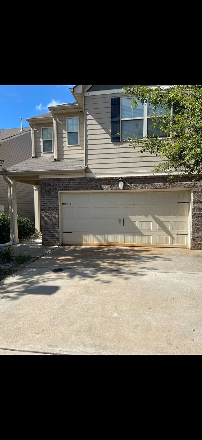 Building Photo - 5881 San Gabriel Ln