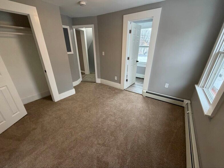 Building Photo - 2 Monteleone Pl