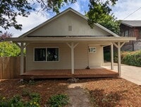 Building Photo - Great 3 bed/1bath home in Springfield!