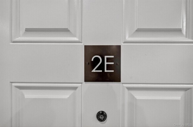 Building Photo - 79 Main St