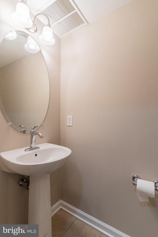 Building Photo - 42769 Keiller Terrace