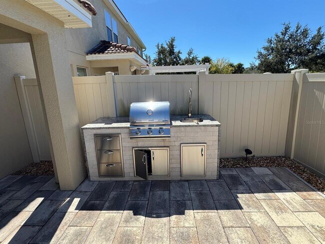 Building Photo - 2091 Bent Grass Ave