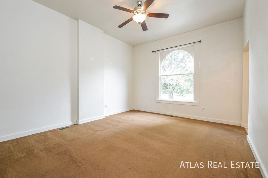 Building Photo - 3102 Wyandot St