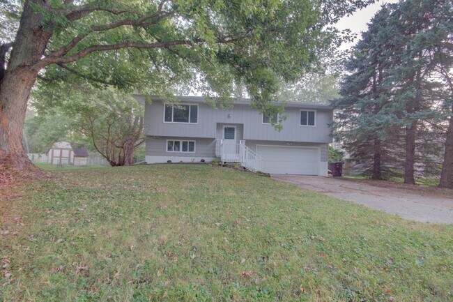 Building Photo - Renovated Orion Home