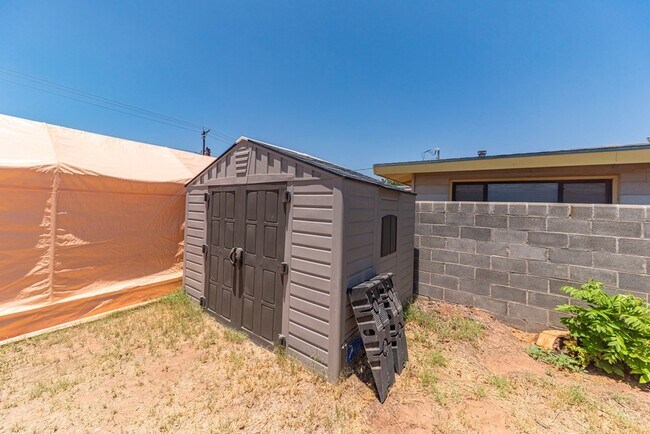 Building Photo - 2901 Nabors Ln