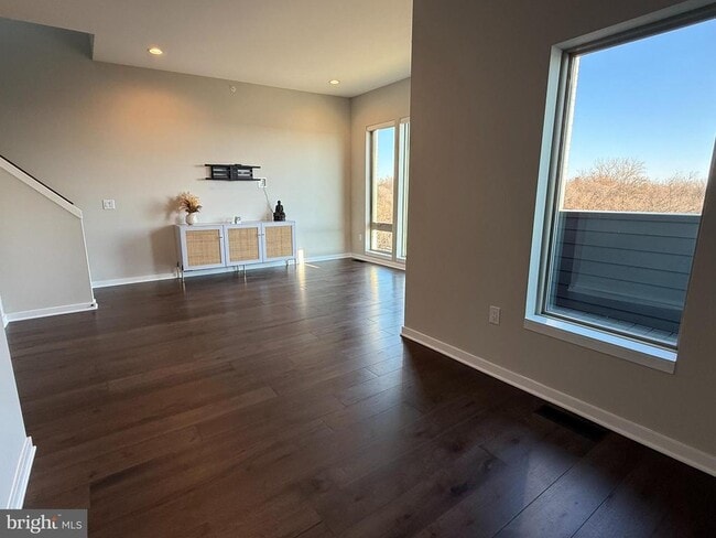 Building Photo - 3119 Pierview Ln