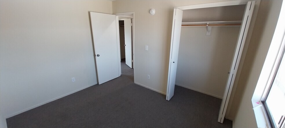 Building Photo - 1009 33rd St