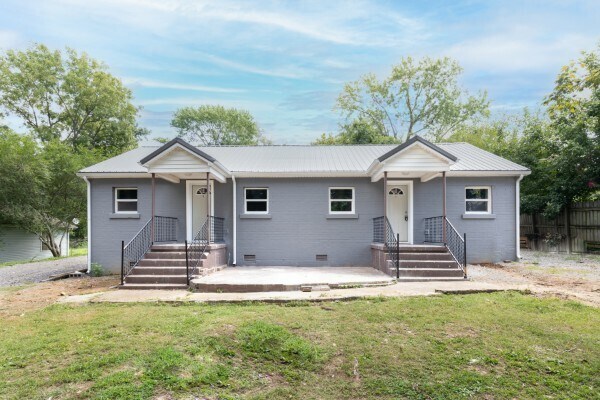 Duplex/Front view - 307 Locust St