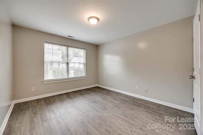 Building Photo - 410 Danielle Way