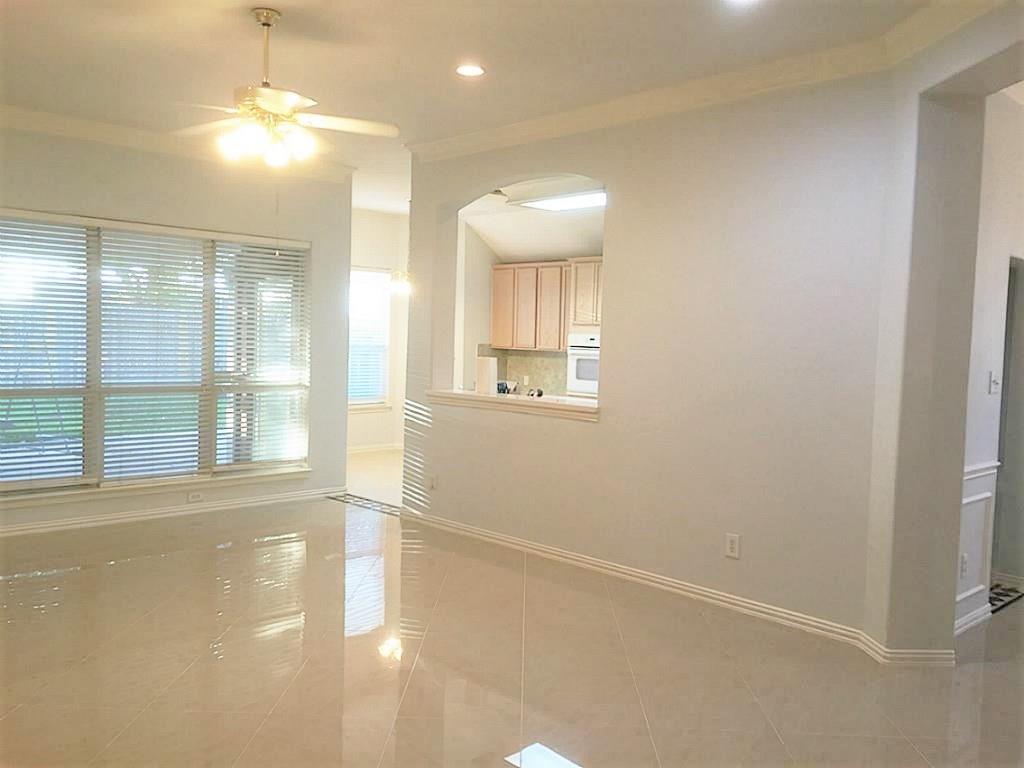 Building Photo - 2604 Hidden Creek Dr