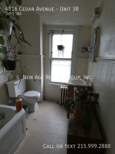 Building Photo - 4816 Cedar Ave