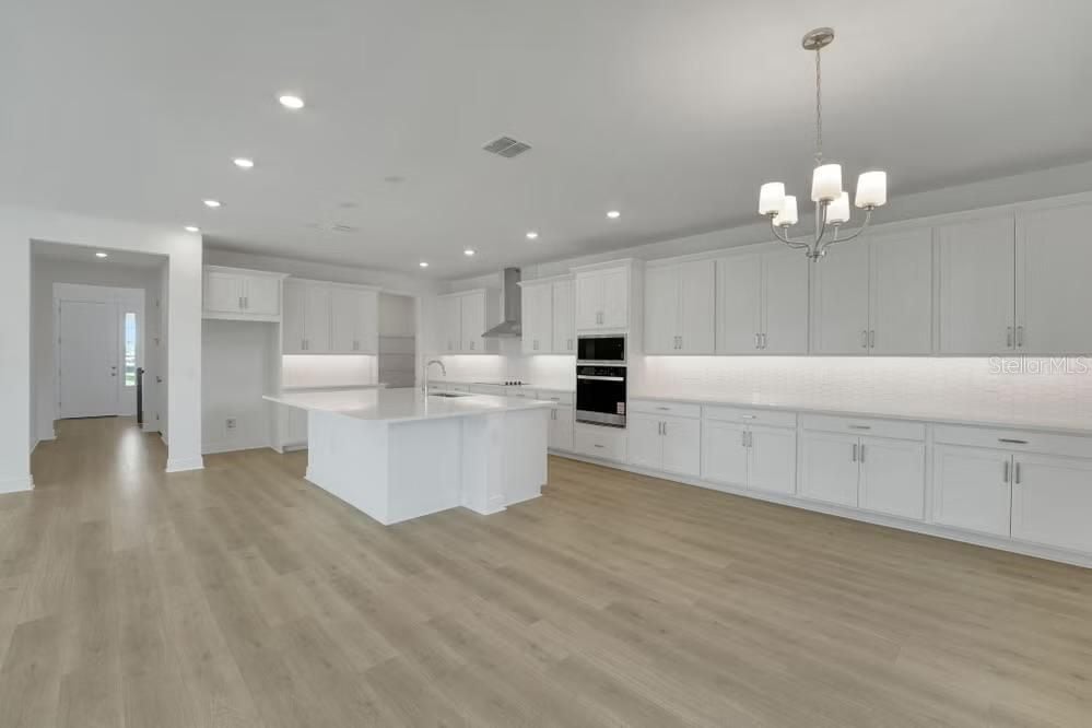 Building Photo - 15075 Tea Tree Dr