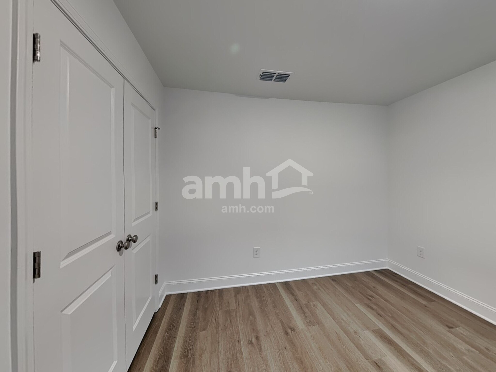 Building Photo - 950 Carnelian Ln