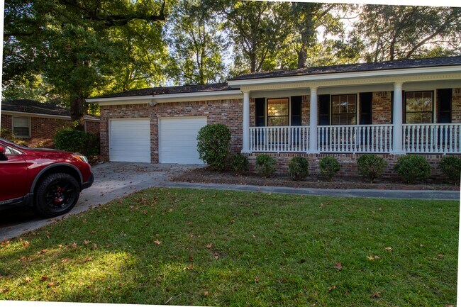 Building Photo - 2320 Wofford Rd