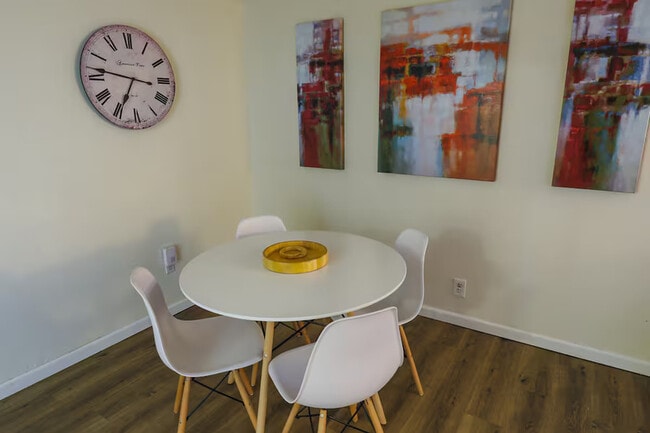 Building Photo - 6659 Upham Dr