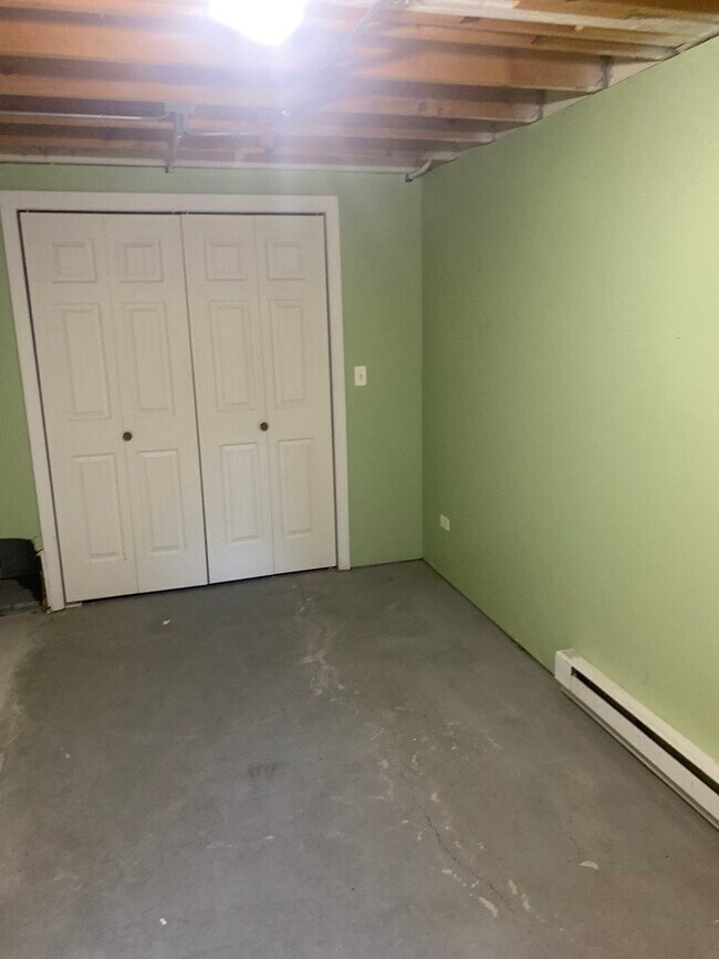 Building Photo - 155 Seymour Ave