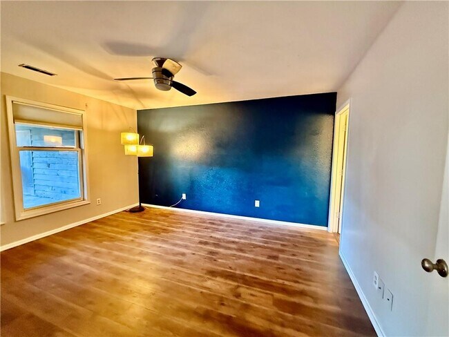 Building Photo - 26 Shakespeare Dr