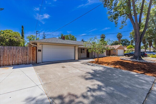 Building Photo - Family Home and In-Law Unit for Rent