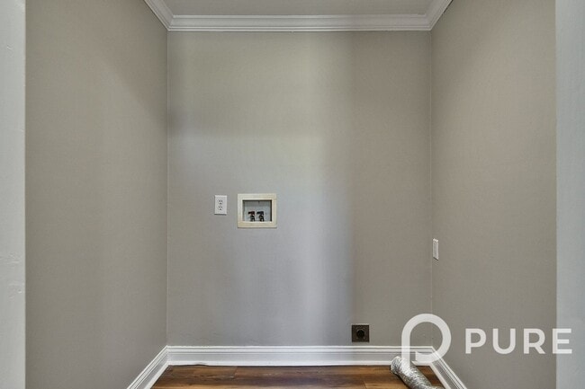 Building Photo - 5674 Duncan Rd