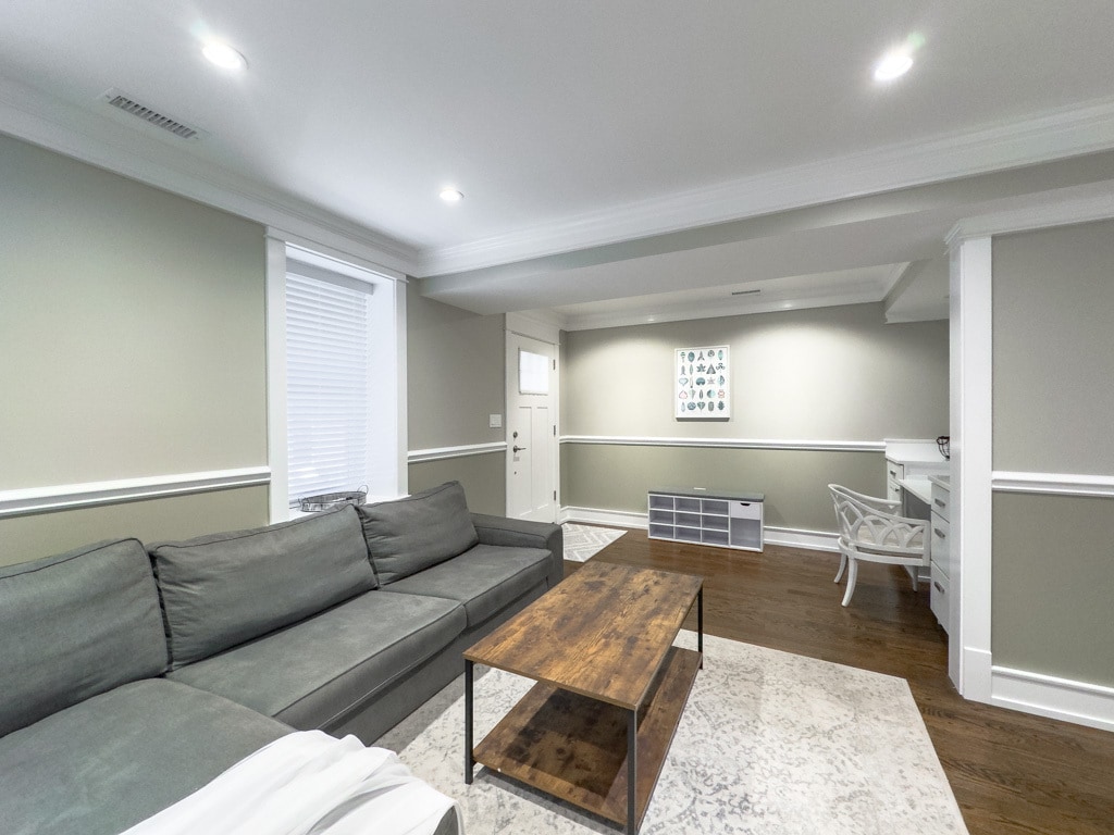 Building Photo - 3453 N Hoyne Ave