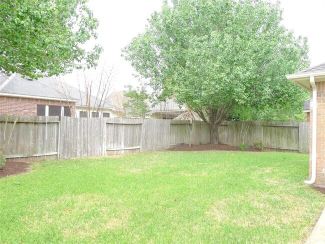 Building Photo - 22610 Cascade Springs Dr