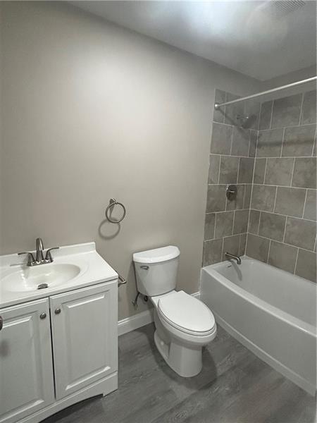 Building Photo - 102 Cedar Aly