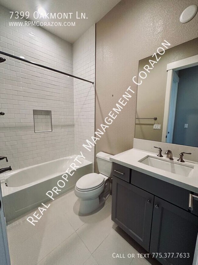 Building Photo - 7399 Oakmont Ln