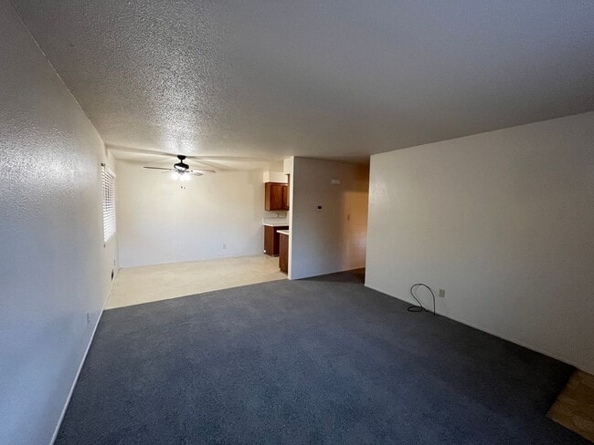 Building Photo - Anderson 1403-1405