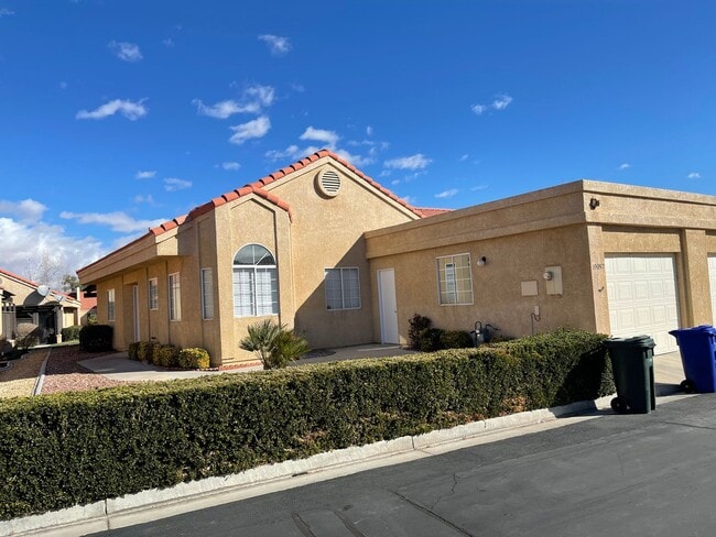 Primary Photo - Jess Ranch 55+ Gated Community Apple Valley