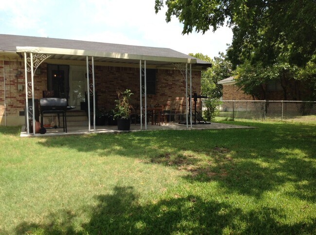 Building Photo - Available July 14,2026