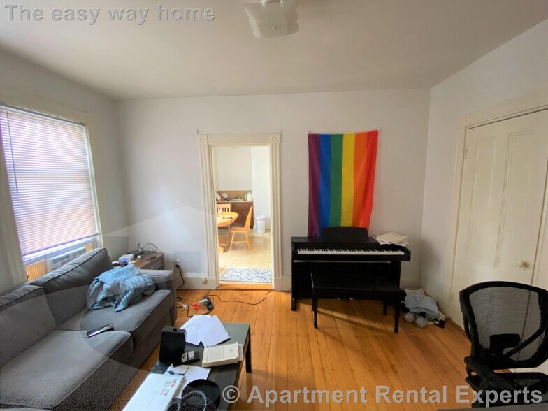 Building Photo - 250 Beacon St