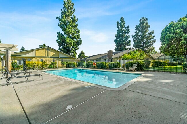 Building Photo - 616 Kumquat Way