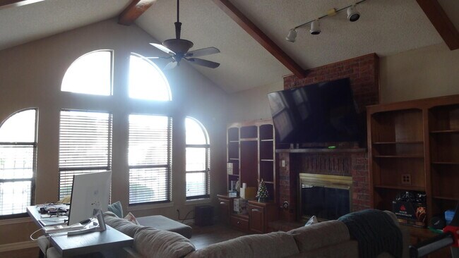 Building Photo - 2932 Devils Tower Cir