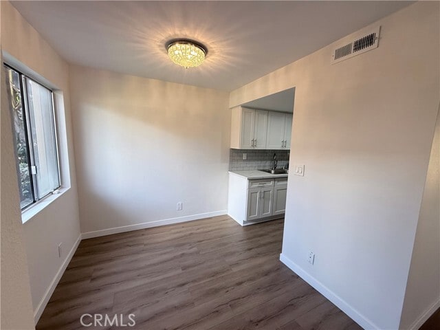 Building Photo - 14700 Berendo Ave