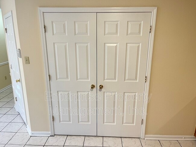 Building Photo - 4155 Tunbridge Pl